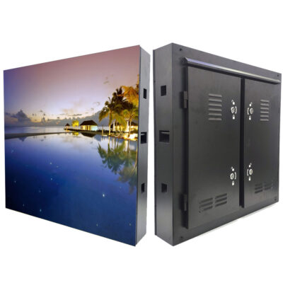 High visibility LED outdoor digital signage for public advertising