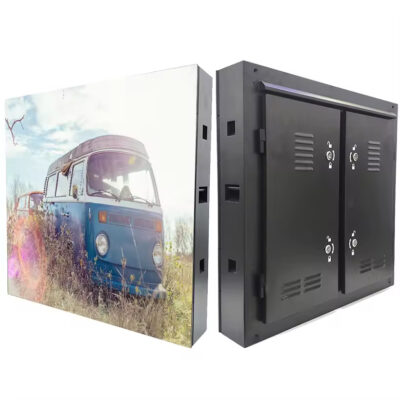 High visibility LED outdoor digital signage for public advertising