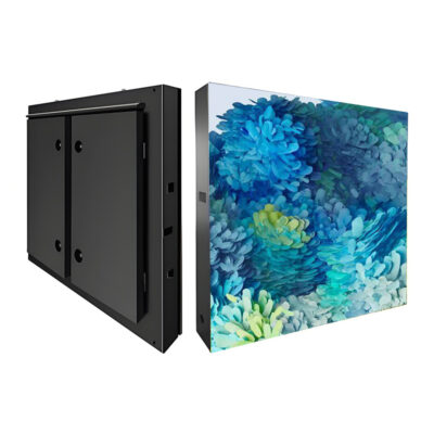 High visibility LED outdoor digital signage for public advertising